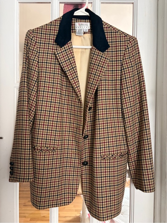 Talbots Jackets & Blazers - Talbots Petite Houndstooth Tweed Blazer in Beige, Red and Black
